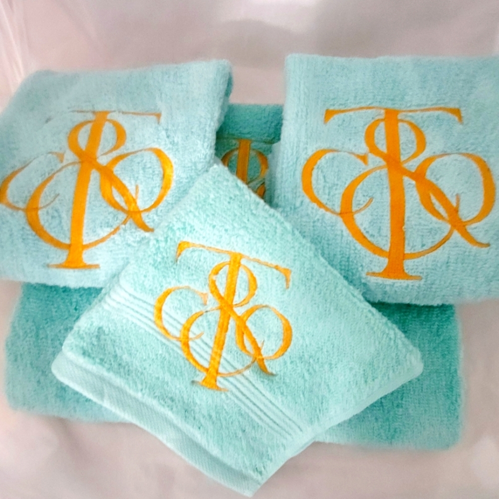Tiffany Blue Embroidered 4pc Towel Set